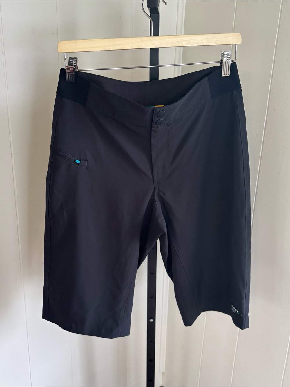 Yeti Cycles Rustler MTB Trail Shorts Black Men’s S NWT Outdoor Performance Wear